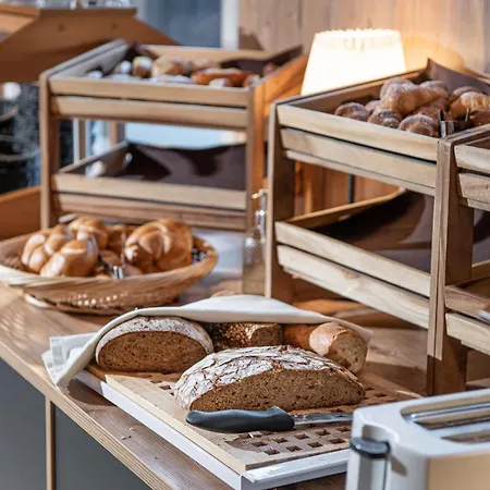 Alpenparks Montana מלון דירות 4*