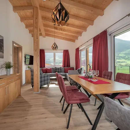 Alpenparks Montana Апарт-отель 4*