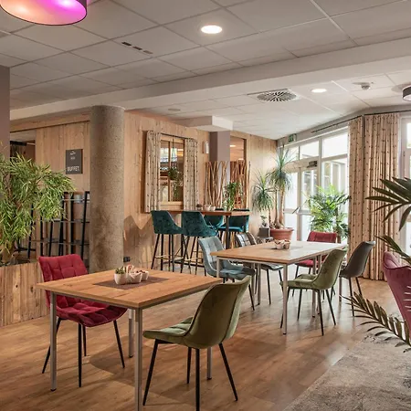 Апарт-отель Alpenparks Montana Матрай-ин-Осттироль